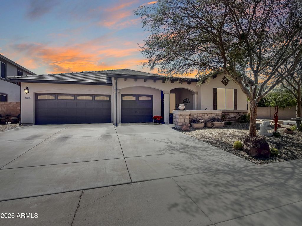 18519 W Onyx Court, Waddell
