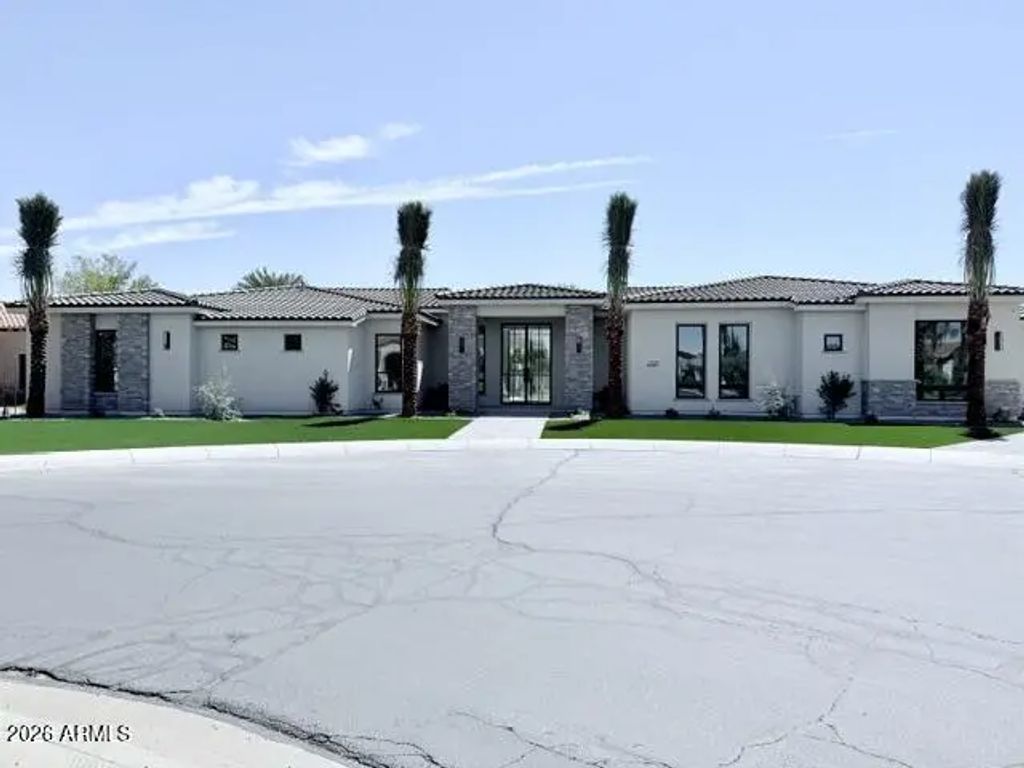 4307 E Capricorn Place, Chandler