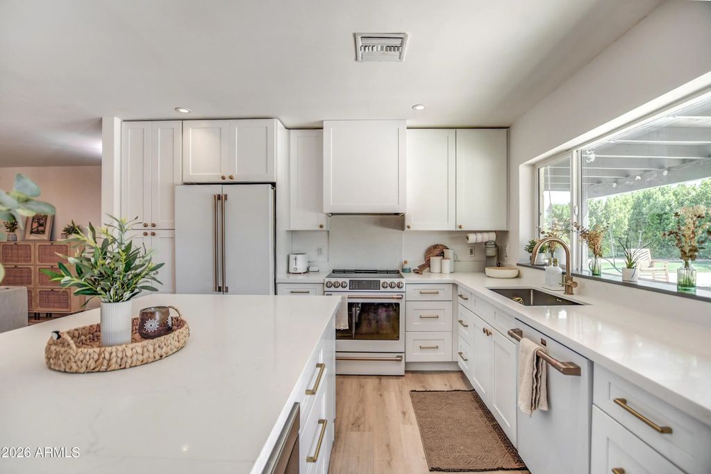 4011 E Hancock Drive, Phoenix