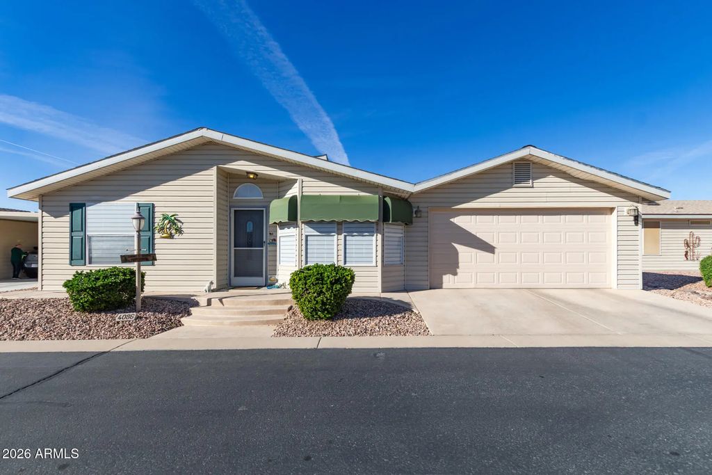 3301 S Goldfield Road (unit 4086), Apache Junction