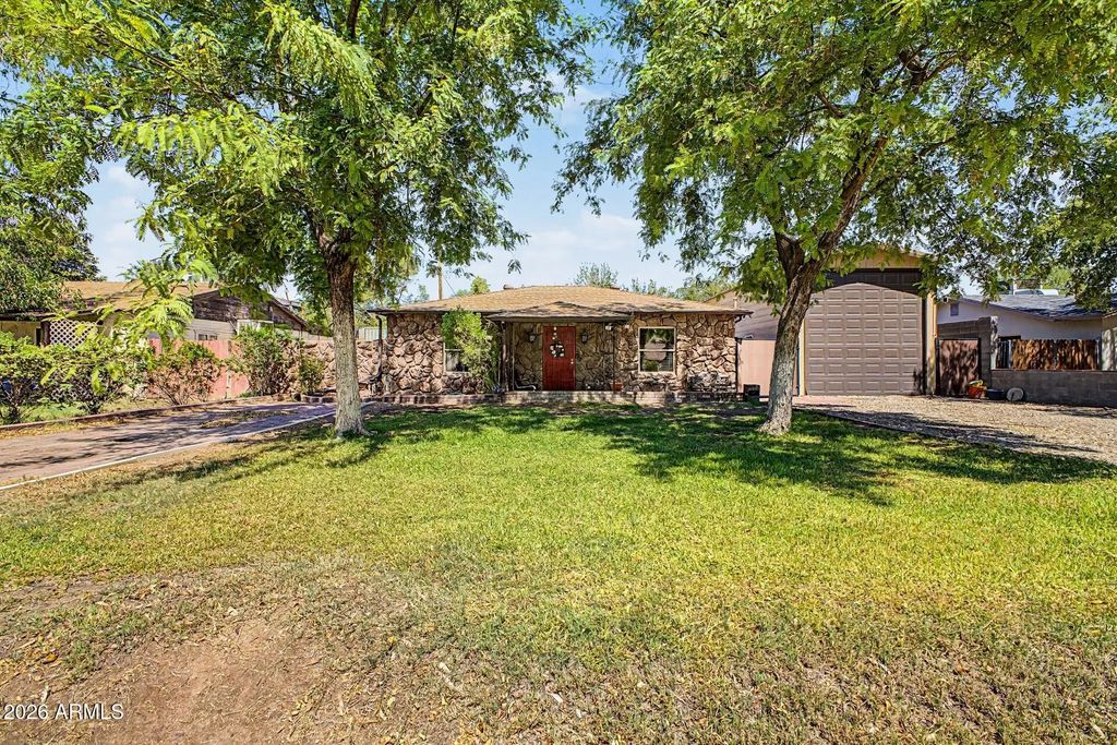 2216 W Augusta Avenue, Phoenix