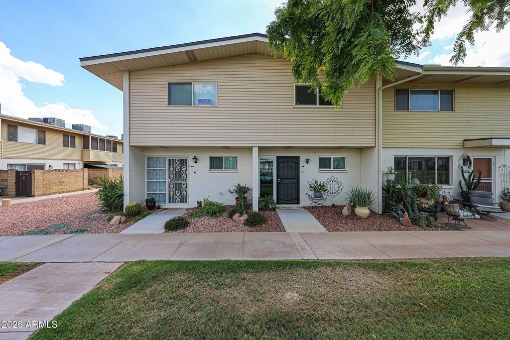 8211 E Garfield Street (unit J12), Scottsdale