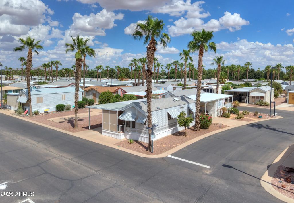 1110 N Henness Road (unit 1051), Casa Grande