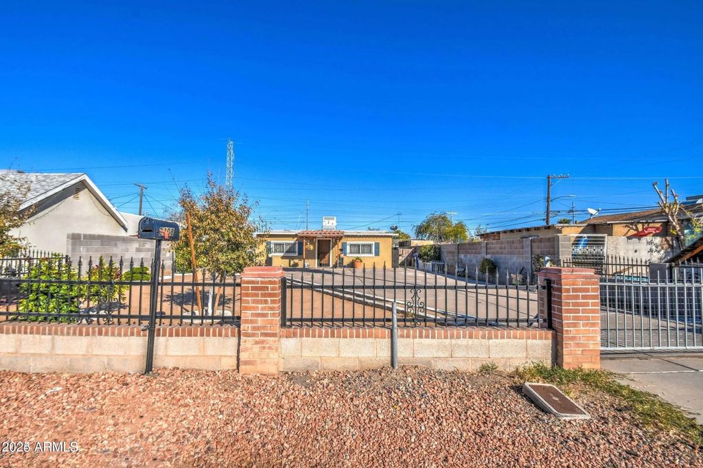 2108 W Hadley Street, Phoenix