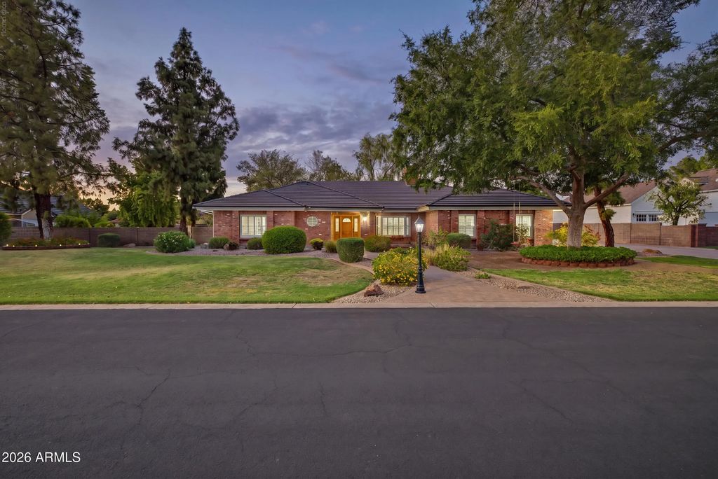 834 E San Angelo Avenue, Gilbert