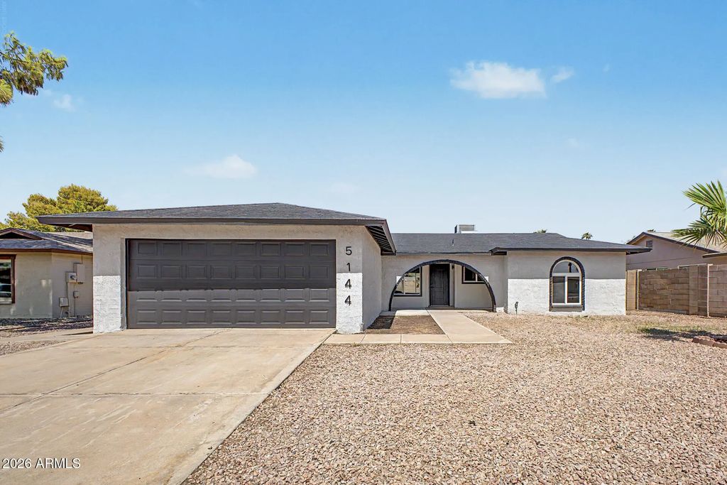 5144 W Desert Cove Avenue, Glendale
