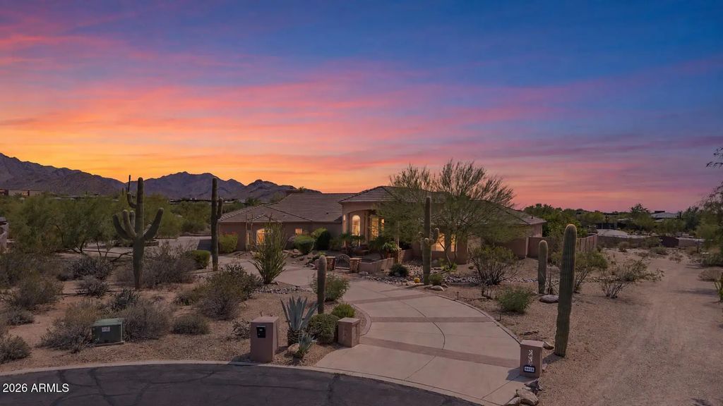 9015 E Hackamore Drive, Scottsdale
