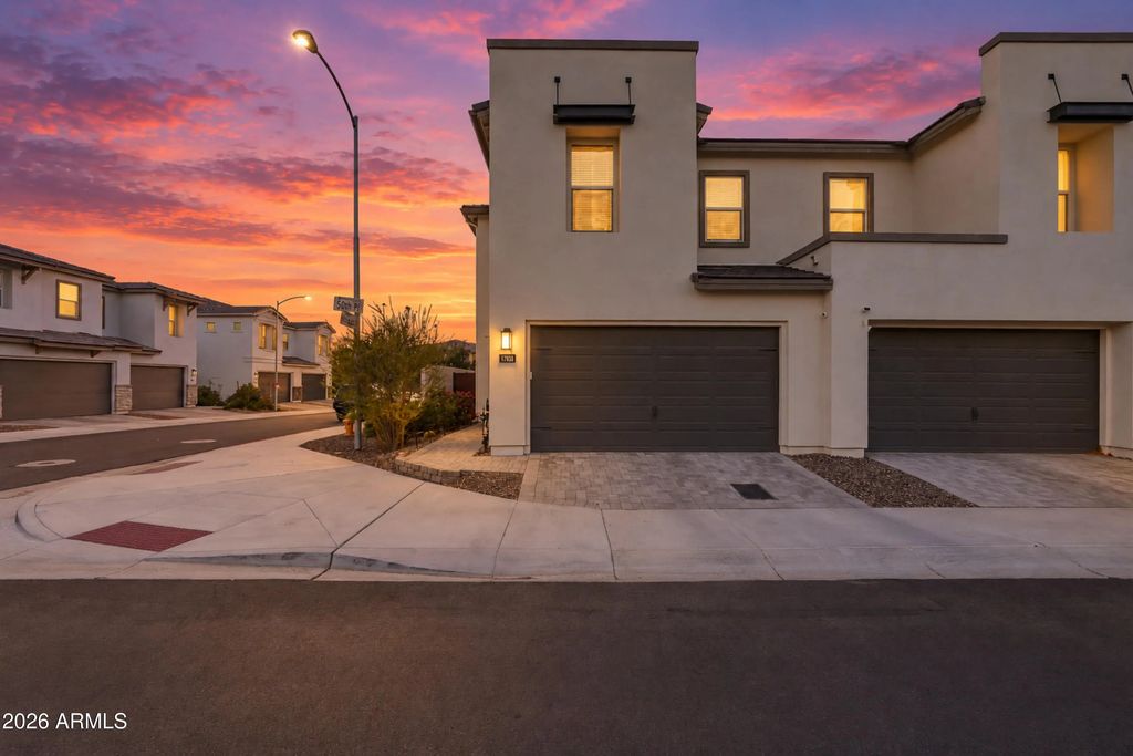17038 N 50th Place, Scottsdale
