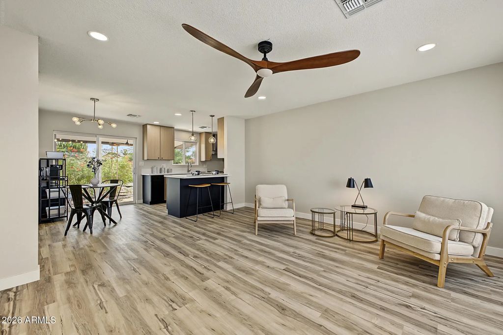 613 N 63rd Place, Mesa