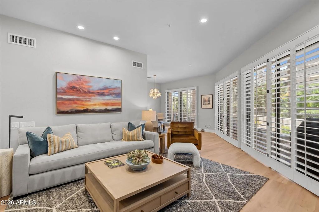 8989 N Gainey Center Drive (unit 104), Scottsdale