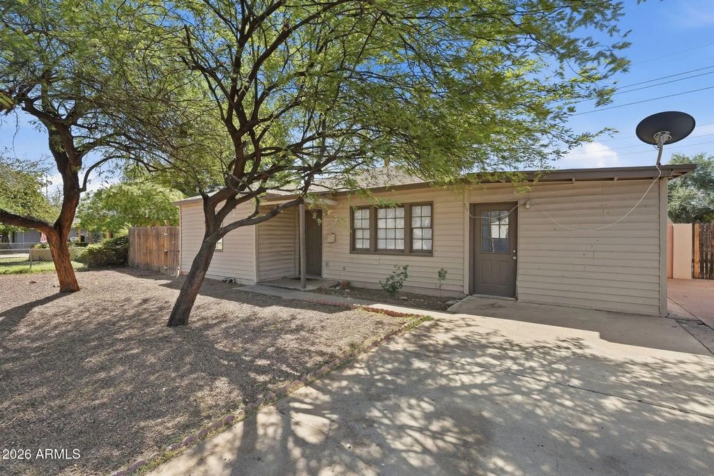 2525 W Luke Avenue, Phoenix