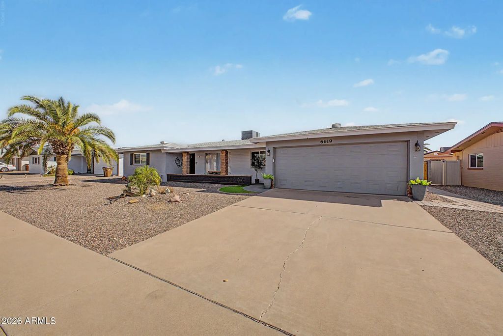 6619 E Ellis Street, Mesa