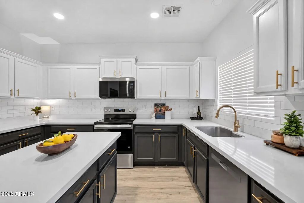 7127 S 53rd Lane, Laveen