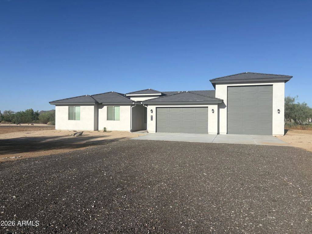 812 E Irvine Road, Phoenix