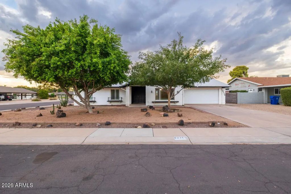 8334 N 57th Drive, Glendale