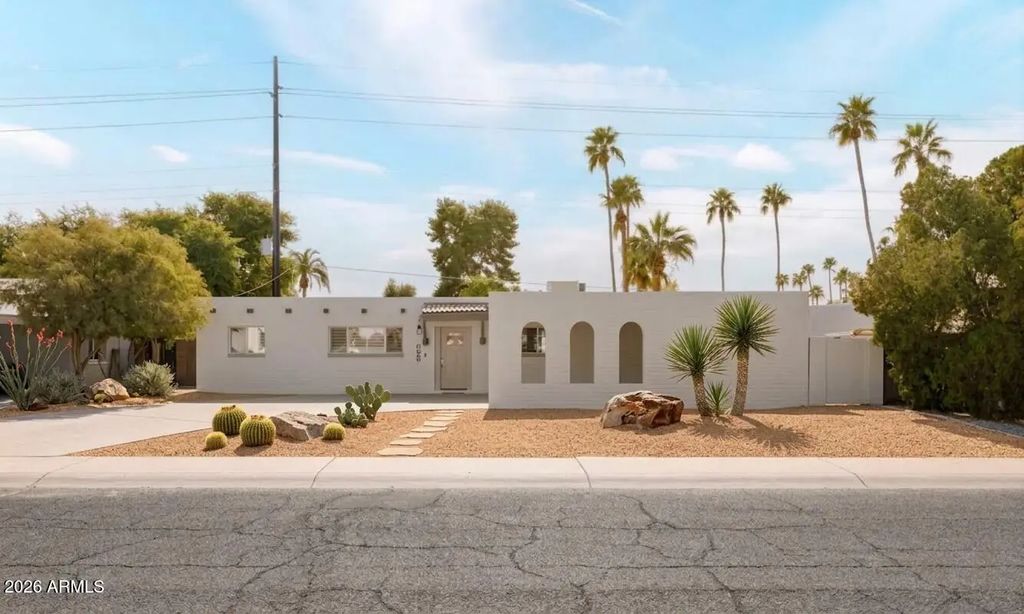 8301 E Crestwood Way, Scottsdale