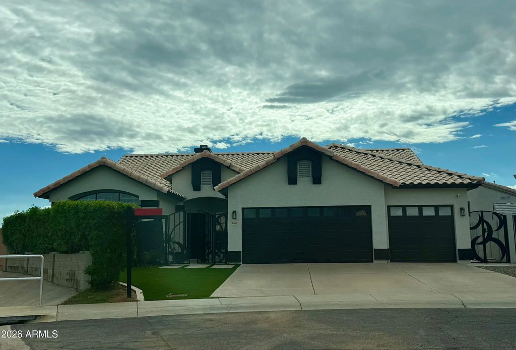 18608 N 35th Place, Phoenix