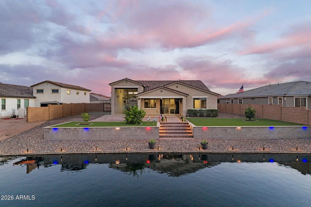 40392 W Desert Fairways Drive, Maricopa