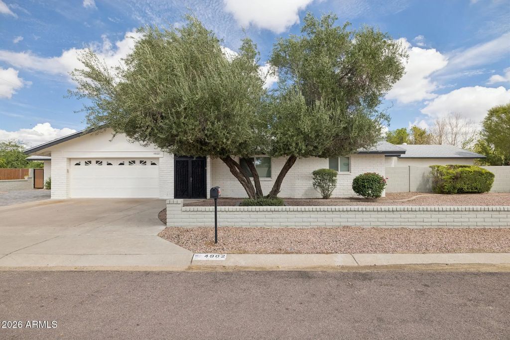 4902 W Monte Cristo Avenue, Glendale