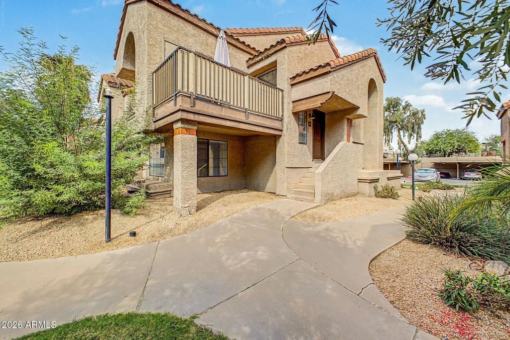 925 N College Avenue (unit D213), Tempe