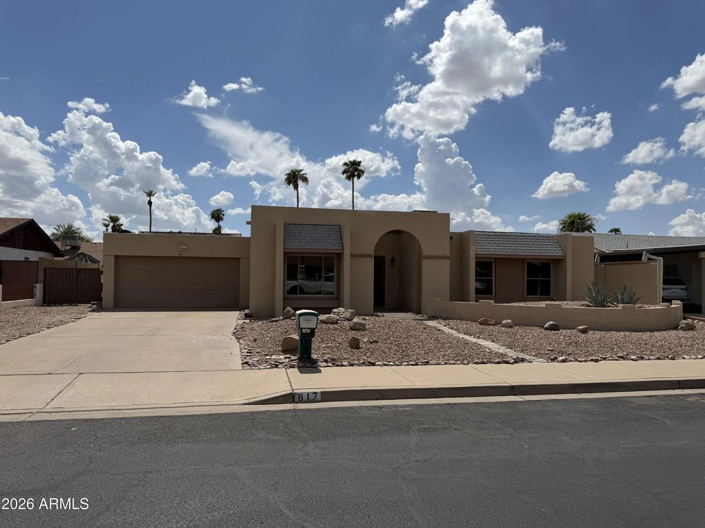 817 W Isabella Avenue, Mesa