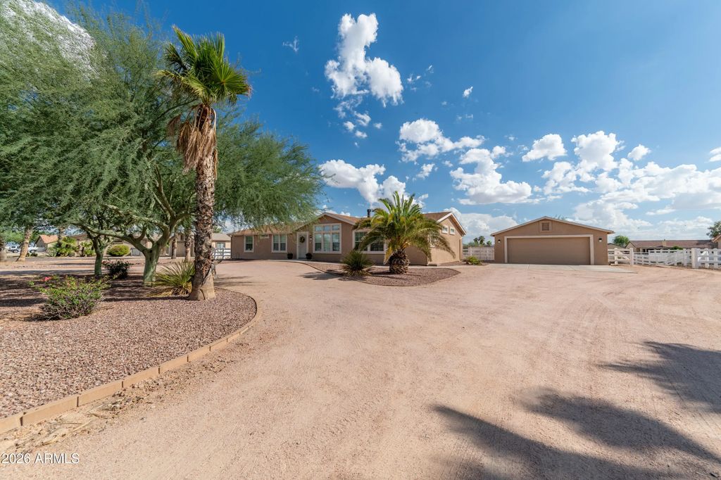 10037 E Twin Spurs Lane, Florence