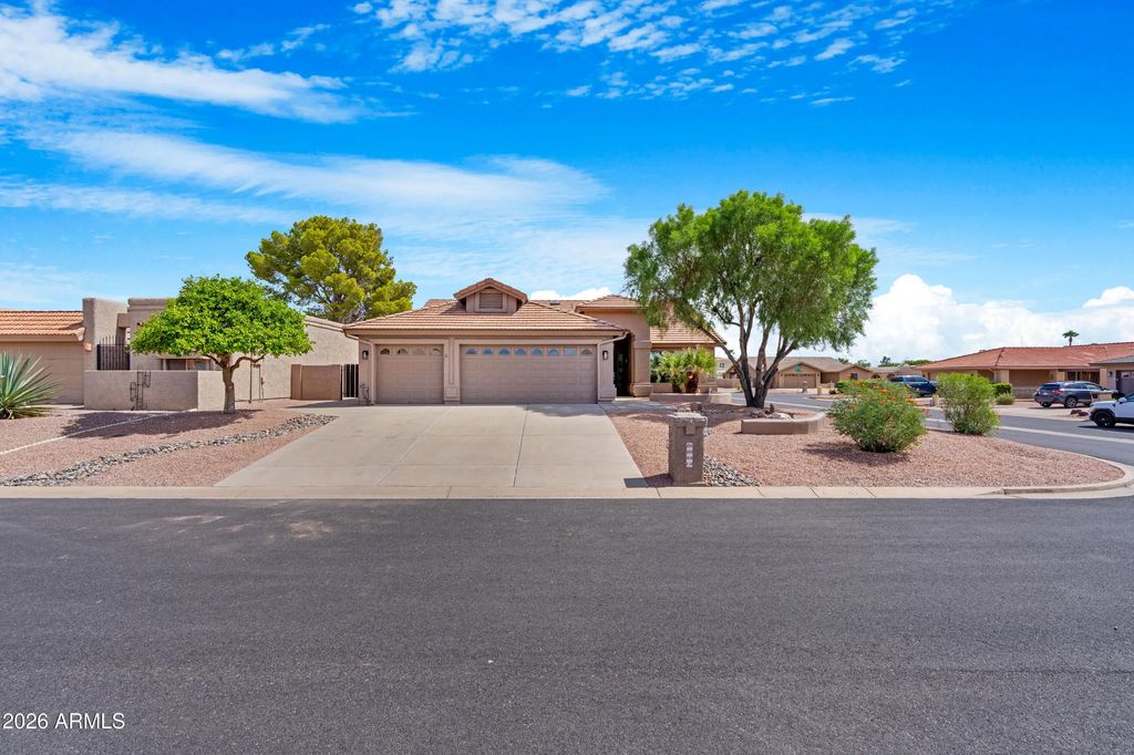 8803 E Fairway Boulevard, Sun Lakes