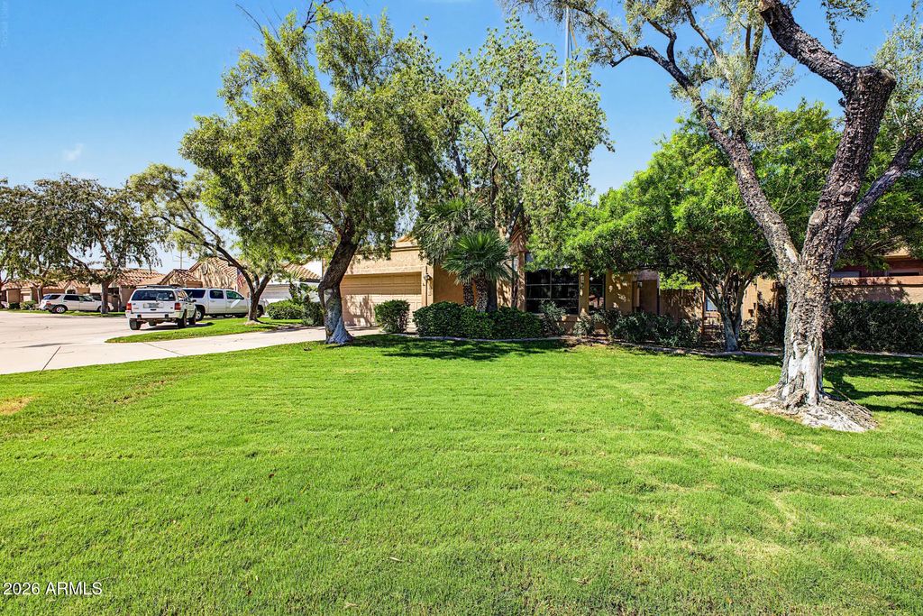 322 E Hearne Way, Gilbert