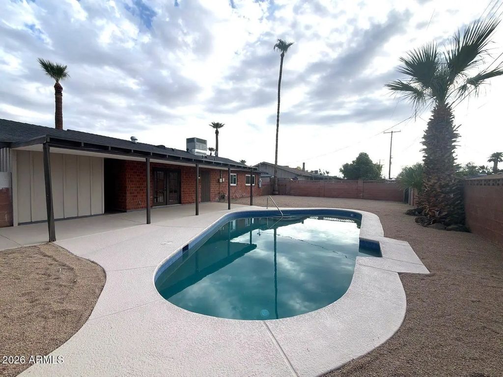 3529 W Stella Lane, Phoenix