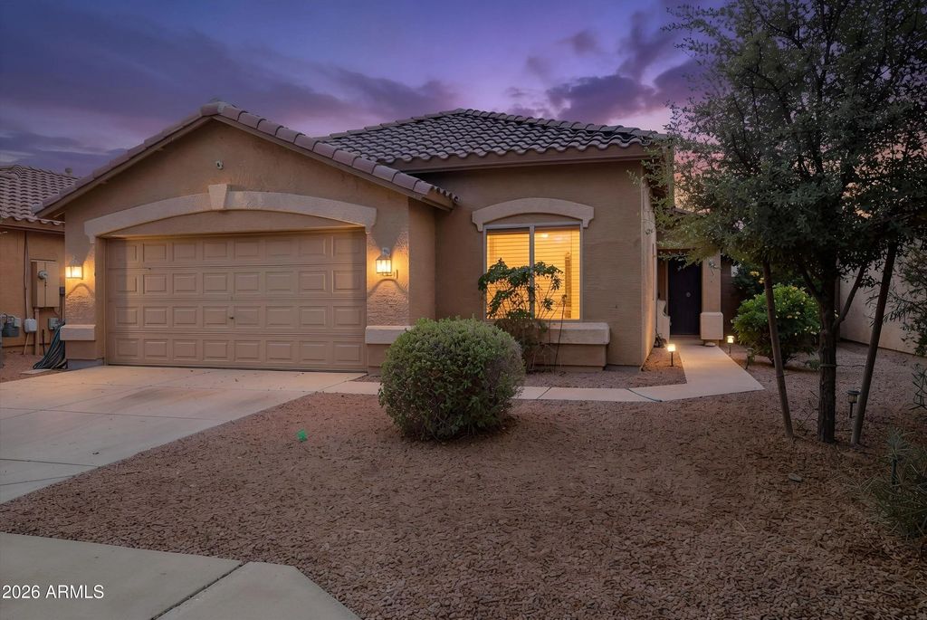 46121 W Starlight Drive, Maricopa