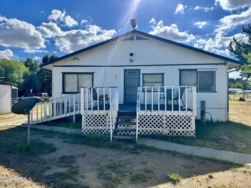 18233 S John Fry Avenue, Peeples Valley