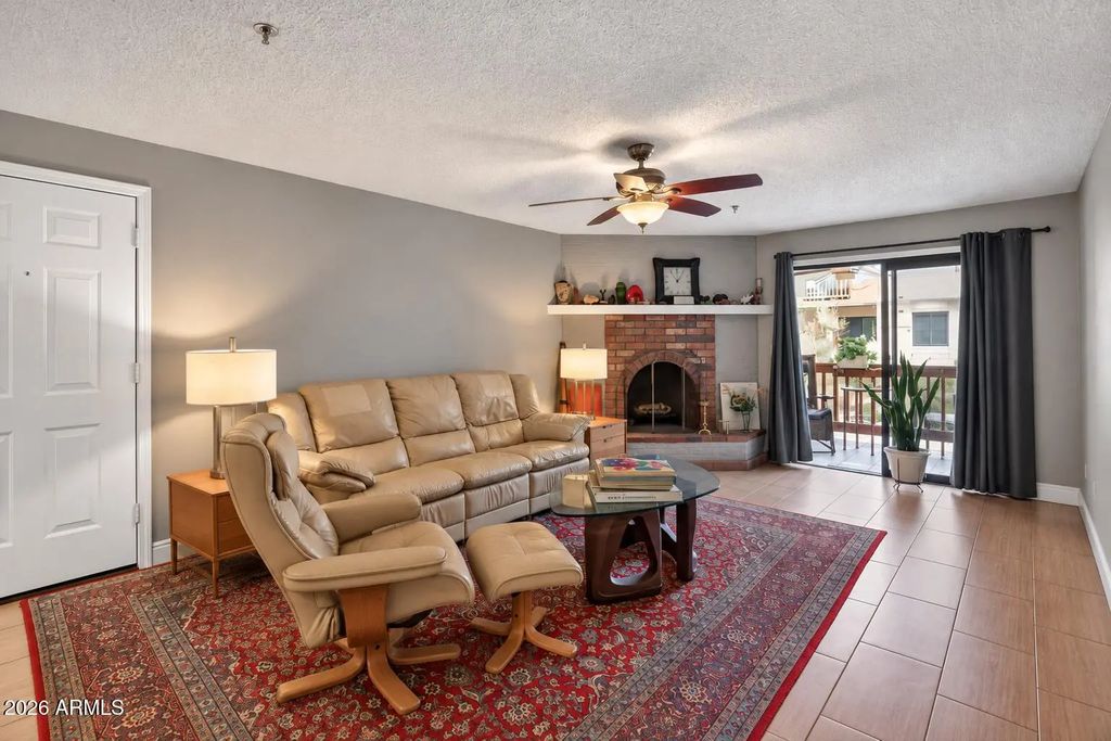 3031 N Civic Center Plz Plaza (unit 230), Scottsdale