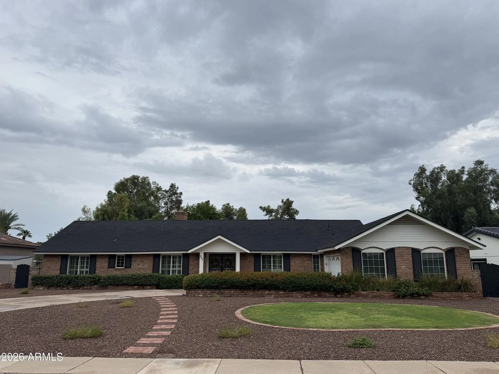 521 W Wakonda Lane, Phoenix