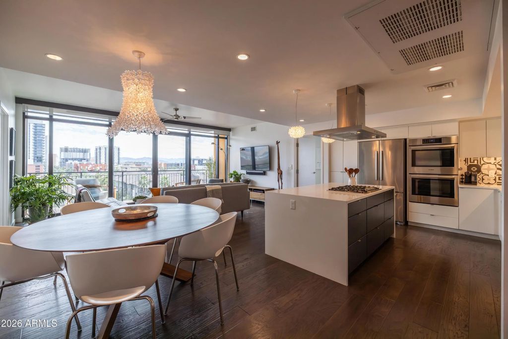 200 W Portland Street (unit 827), Phoenix