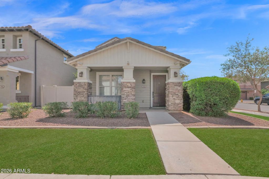 3856 E Gideon Way, Gilbert