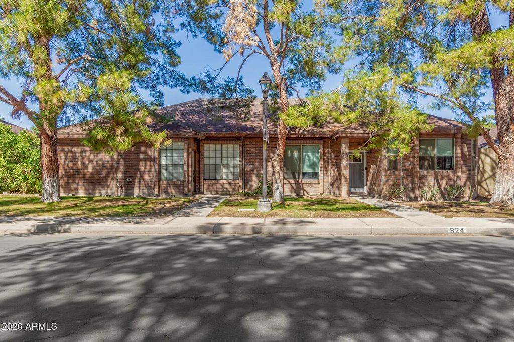 824 E Bruce Avenue, Gilbert
