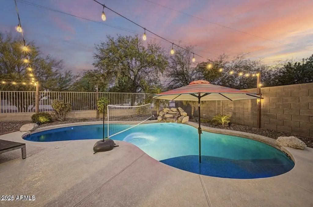 1821 E Patrick Lane, Phoenix