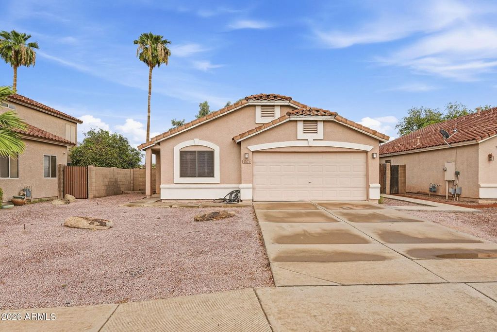1575 S Western Skies Drive, Gilbert