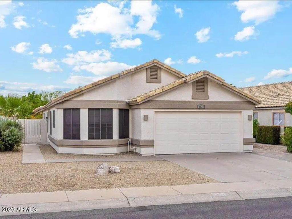 4327 E Siesta Lane, Phoenix