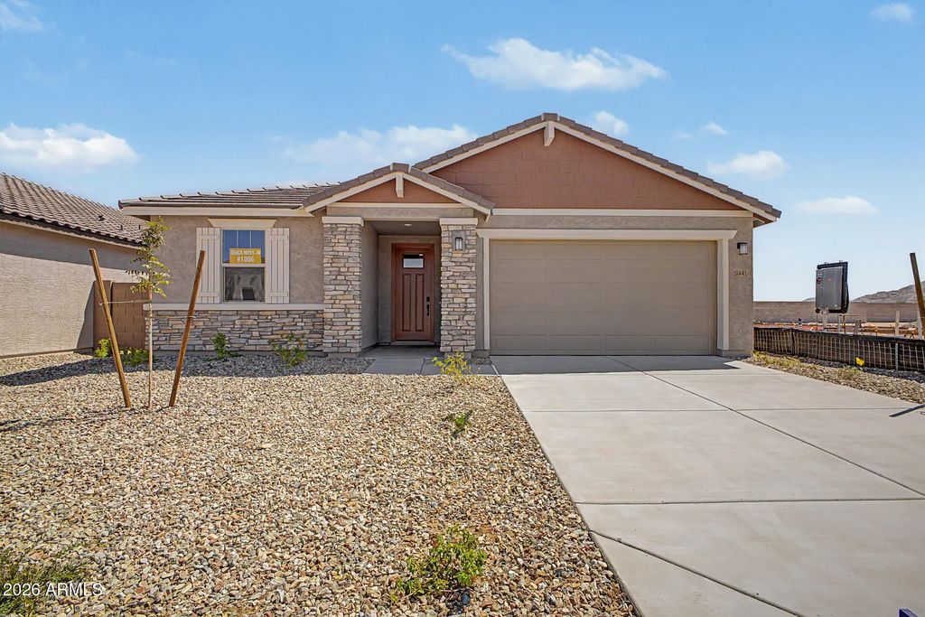 19441 W Loma Lane, Waddell