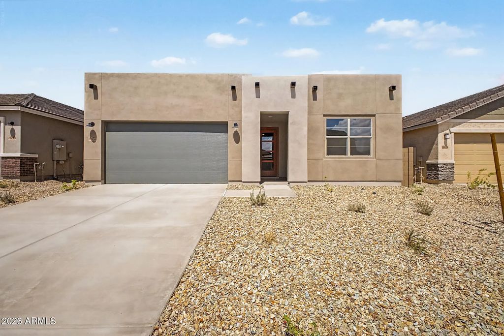 19432 W Loma Lane, Waddell