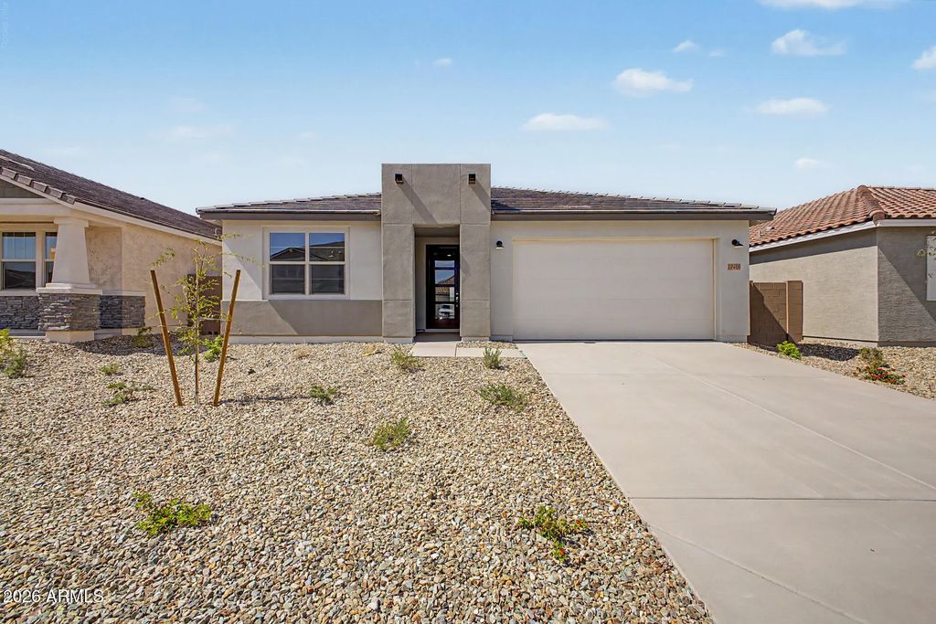 19416 W Loma Lane, Waddell