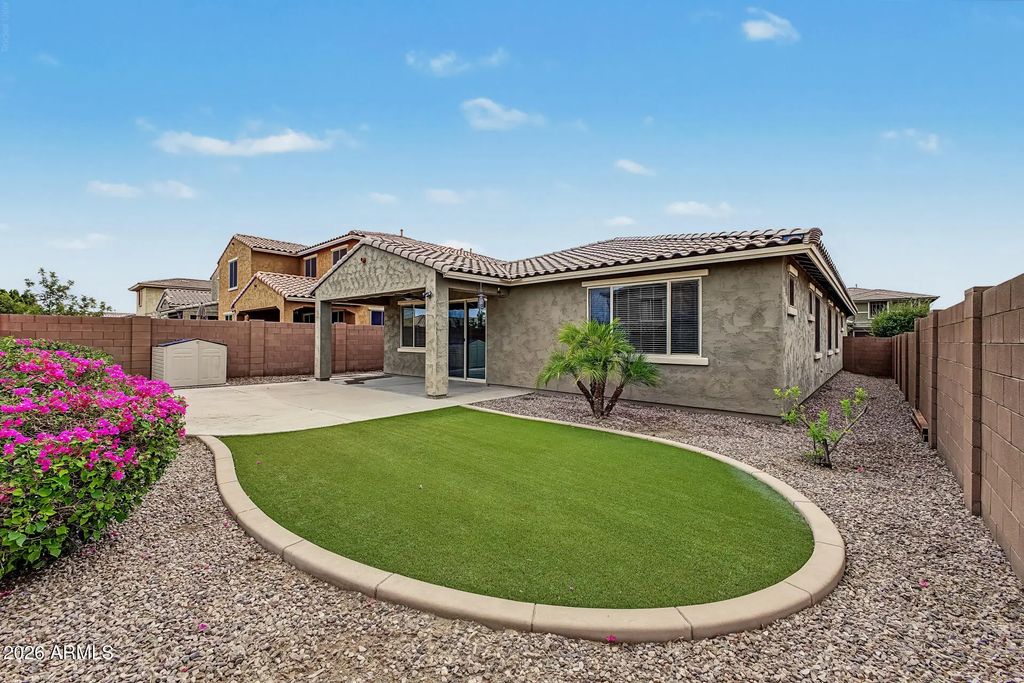 2722 E Cherry Hill Drive, Gilbert