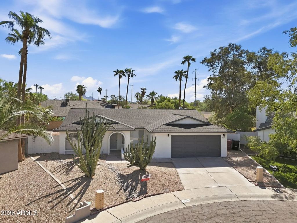 10795 E Becker Lane E, Scottsdale