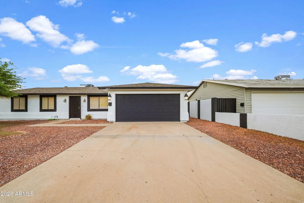 3802 N 86th Avenue, Phoenix