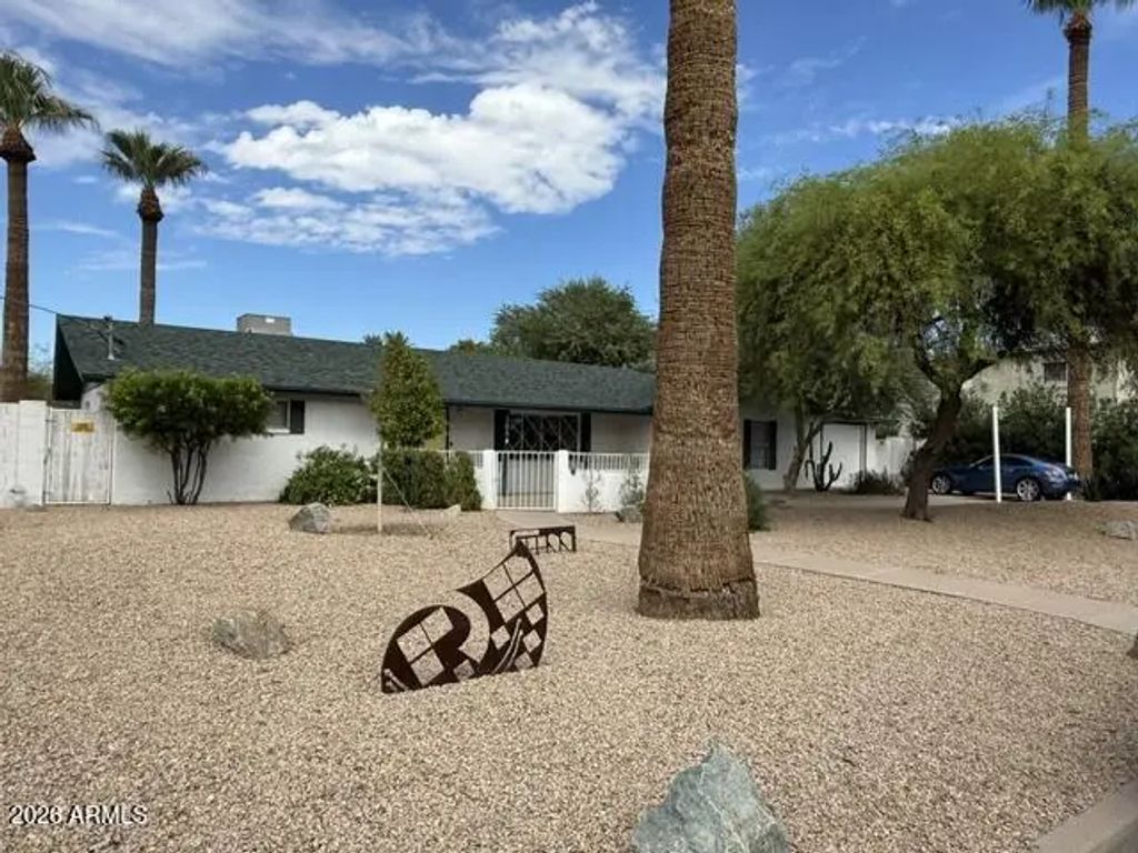 N/A, Phoenix