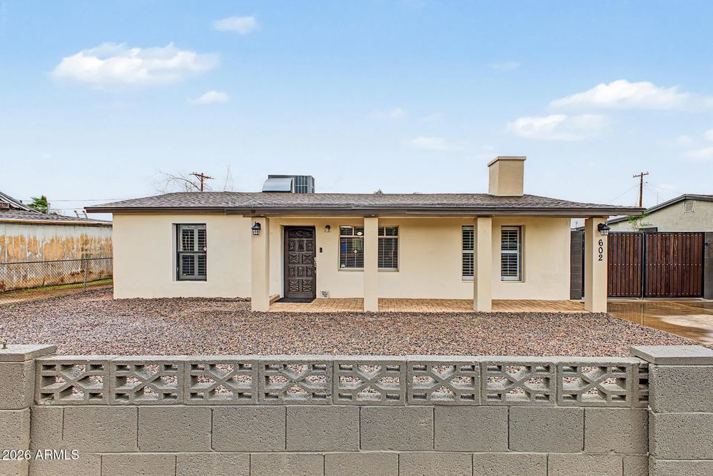 602 W Chipman Road, Phoenix