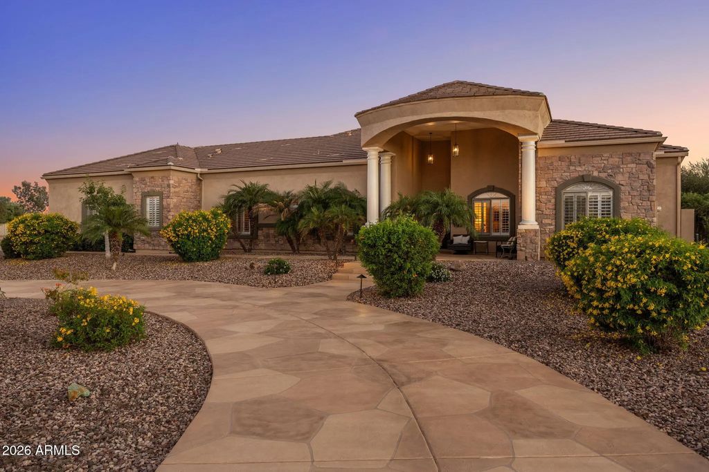 745 W Rhea Road, San Tan Valley