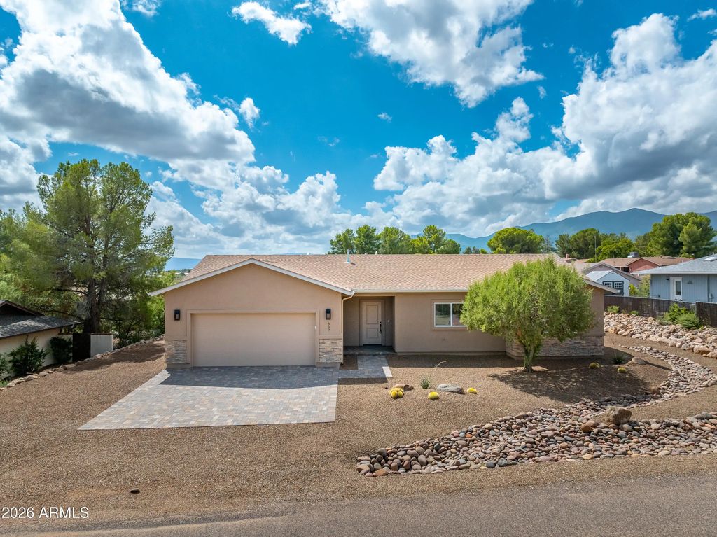 669 E Alvarado Lane, Cottonwood