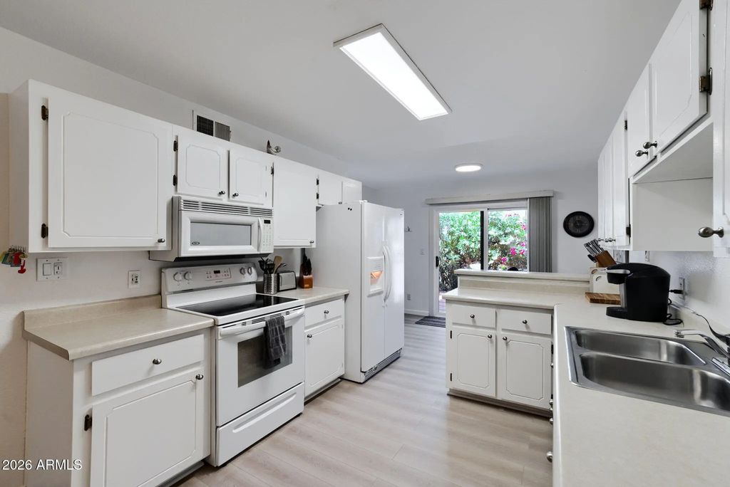 455 S Delaware Drive (unit 129), Apache Junction